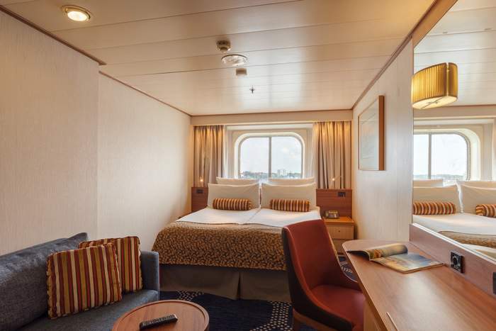 Nicko Cruises Vasco Da Gama Outside Cabin with Window 1.jpg